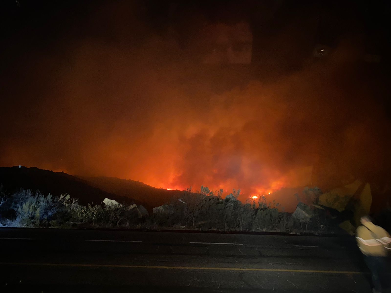 Cierran carretera Tecate-Ensenada