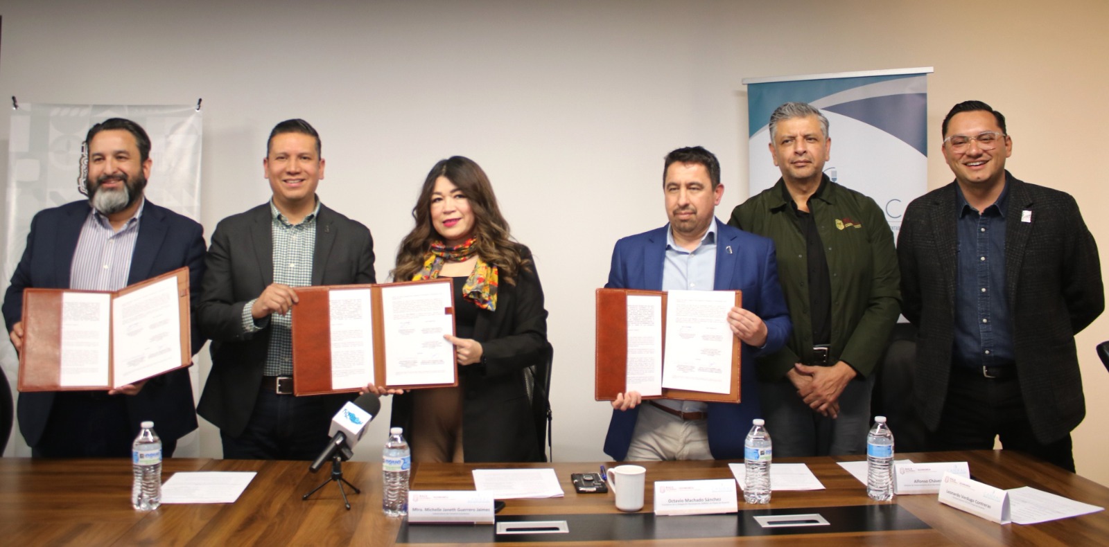 Alcaldesa Rocio Adame impulsará el sector restaurantero de Rosarito con alianza estratégica