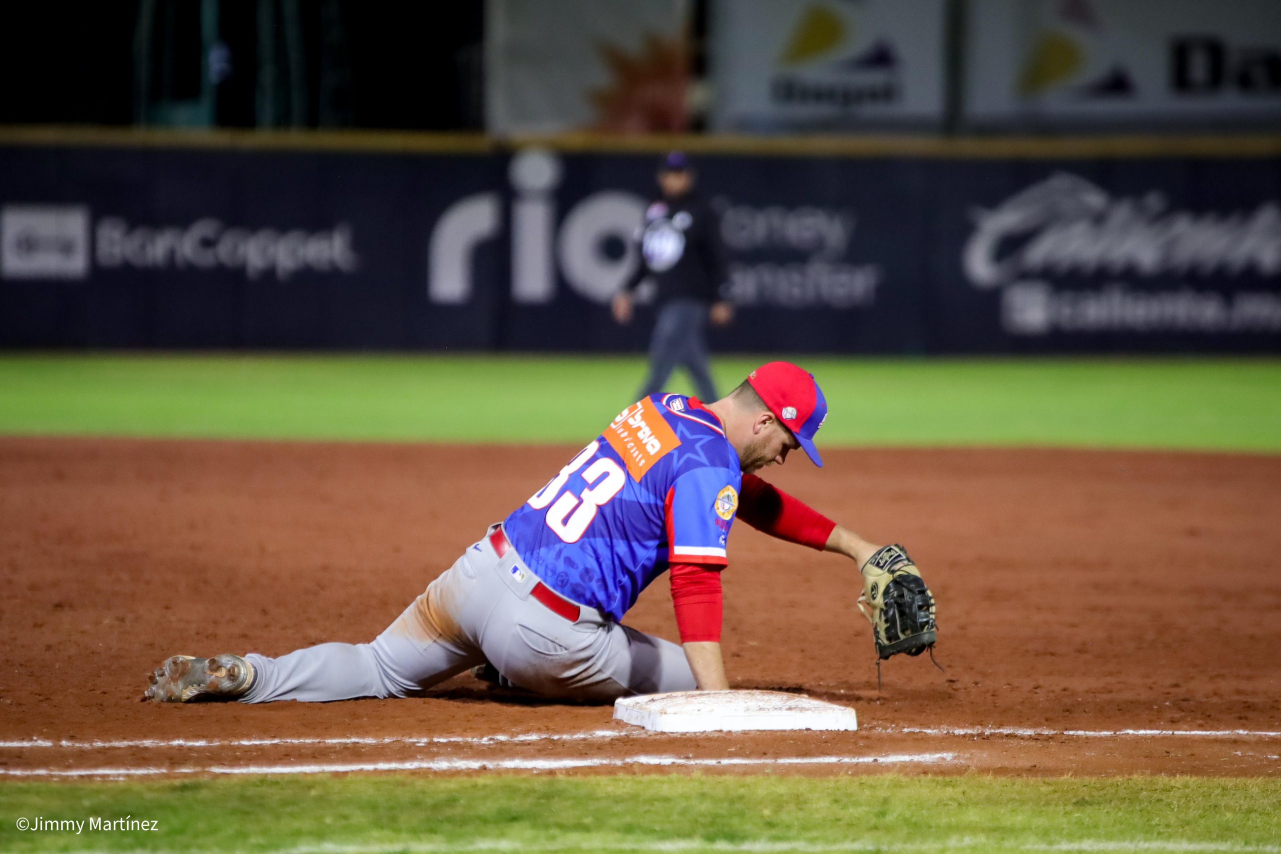 Jimmy Martínez / Border Zoom