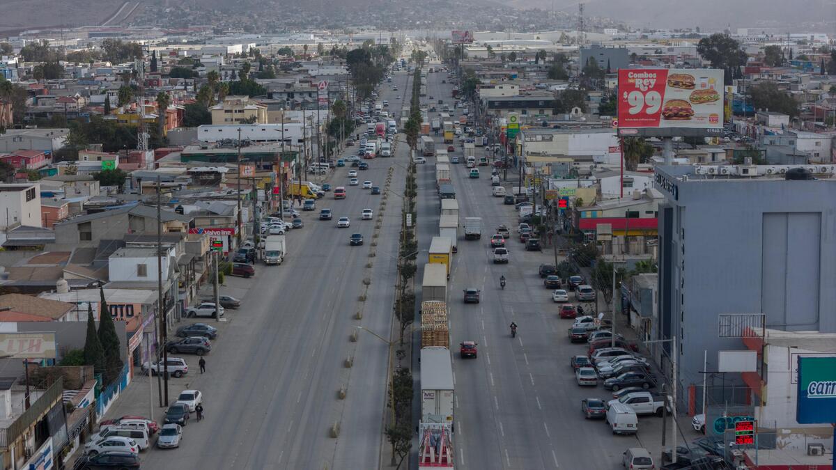 Omar Martínez / Border Zoom