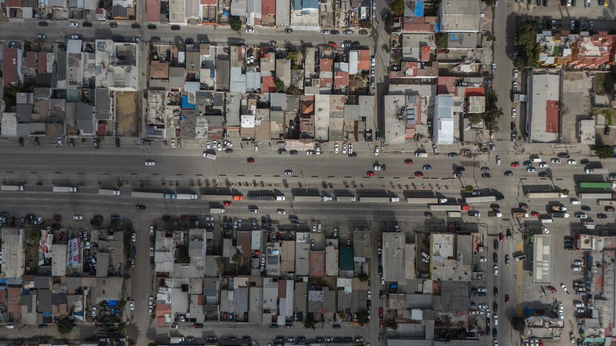 Omar Martínez / Border Zoom